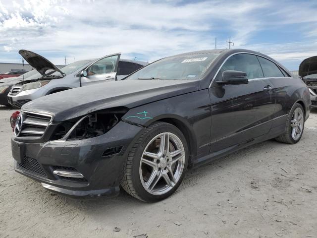 Obraz 1 z 2013 MERCEDES-BENZ E 550 2013 z VIN WDDKJ7DB3DF215942