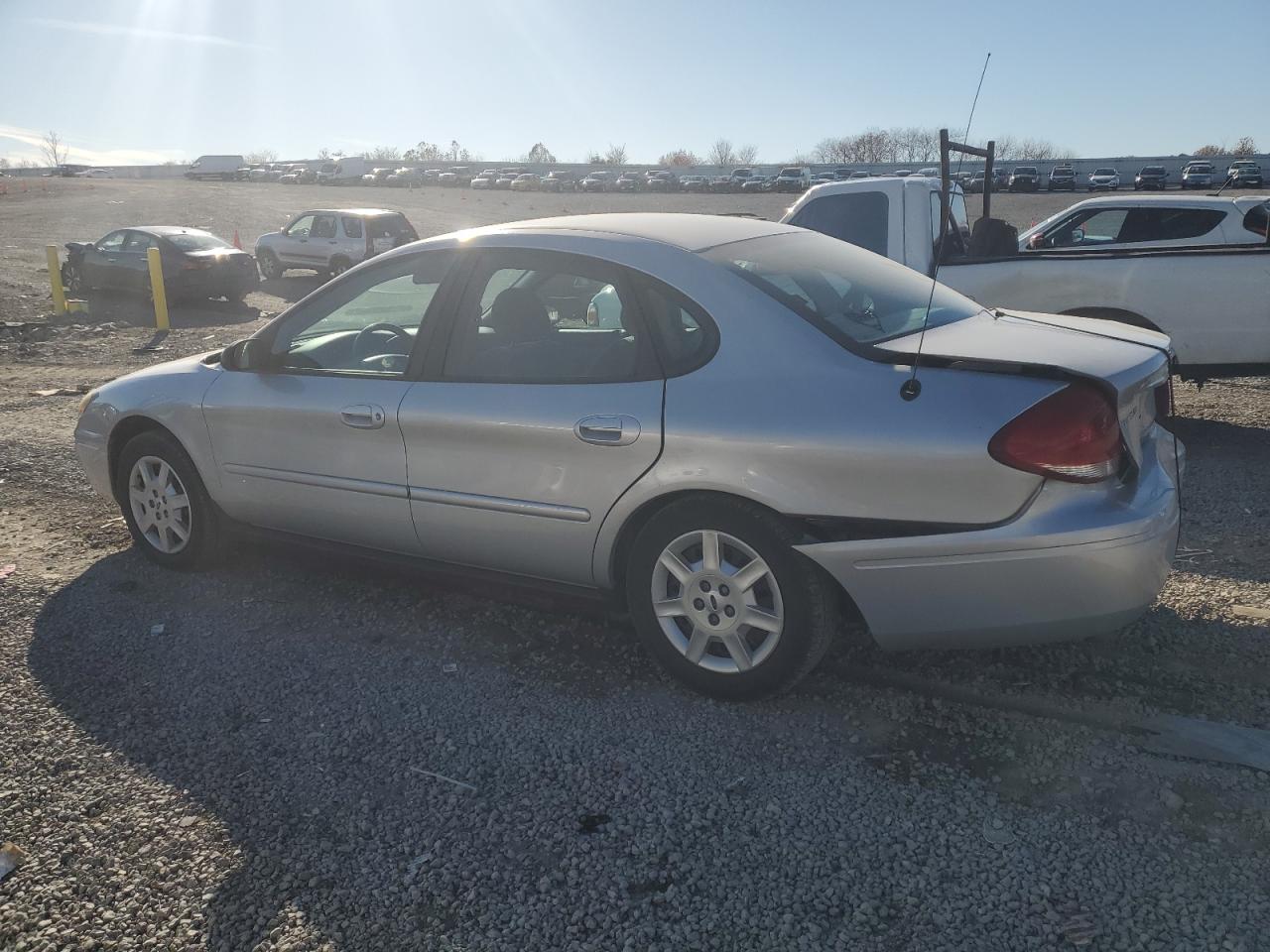 Изображение 2 2006 FORD TAURUS SE 2006 с VIN 1FAFP53U26A199157