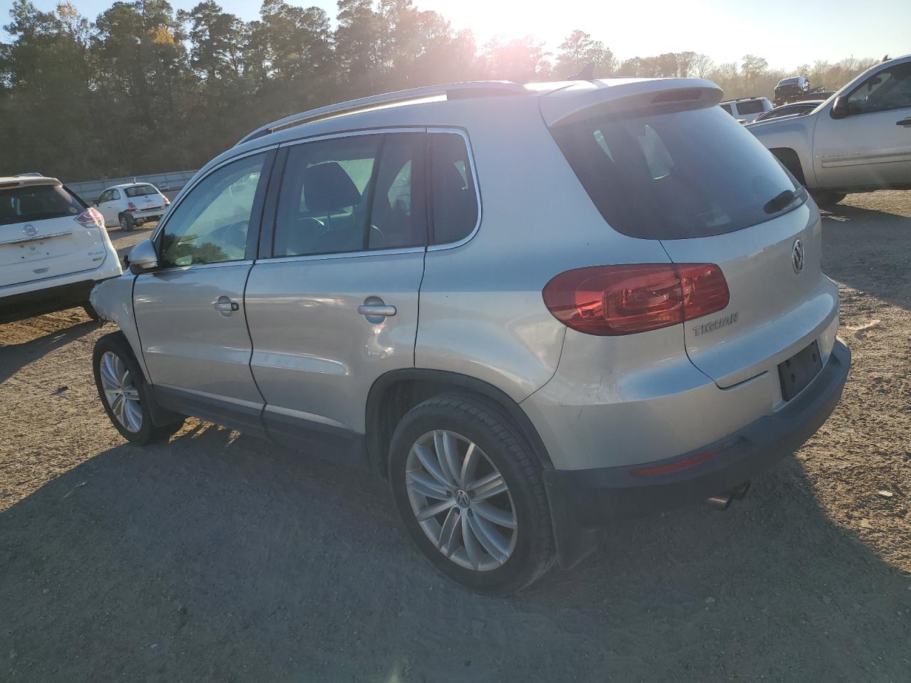 Изображение 2 2013 VOLKSWAGEN TIGUAN S 2013 с VIN WVGBV3AX6DW600379