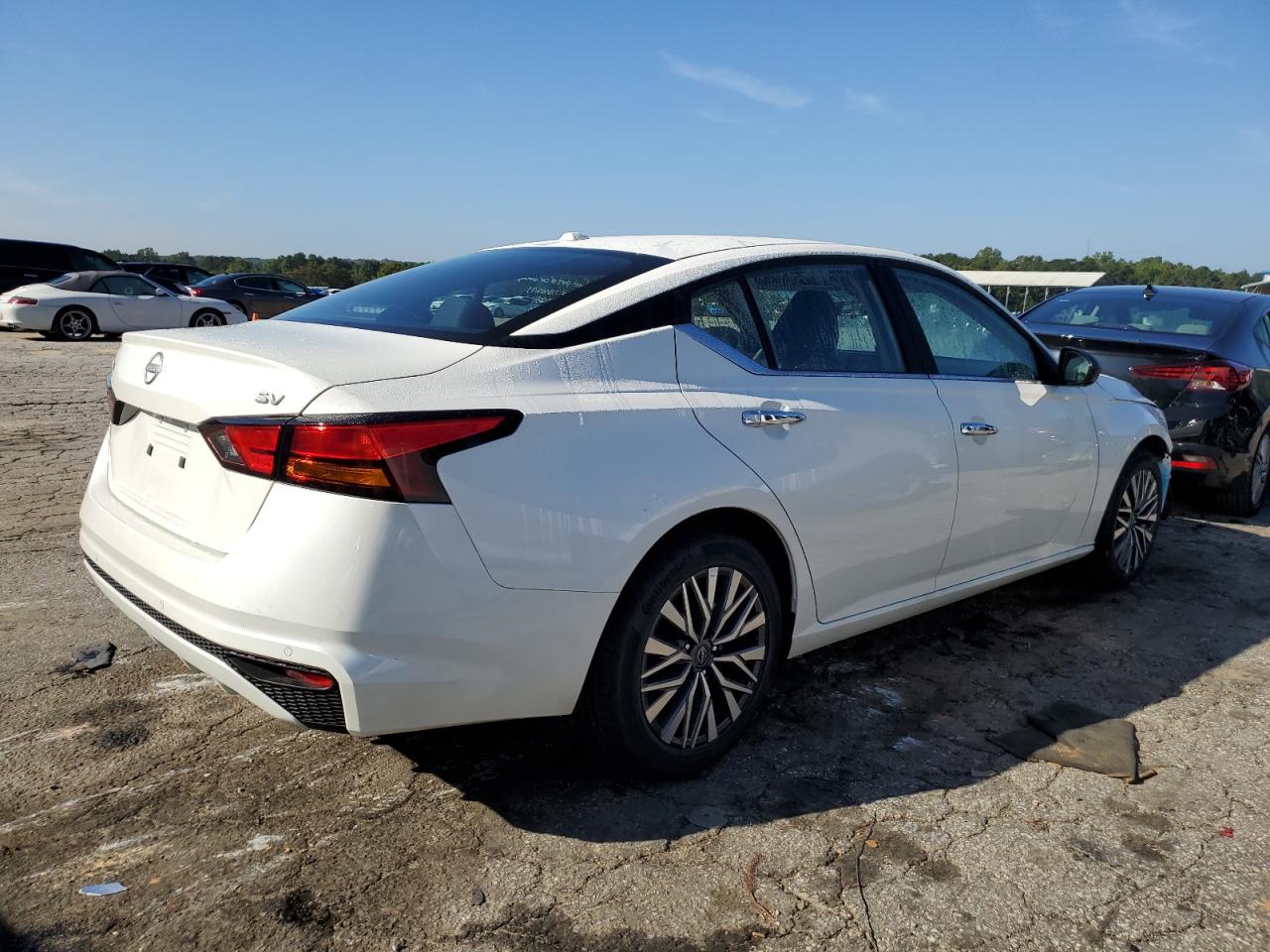 Image 3 of 2024 NISSAN ALTIMA SV 2024 with VIN 1N4BL4DV7RN300119