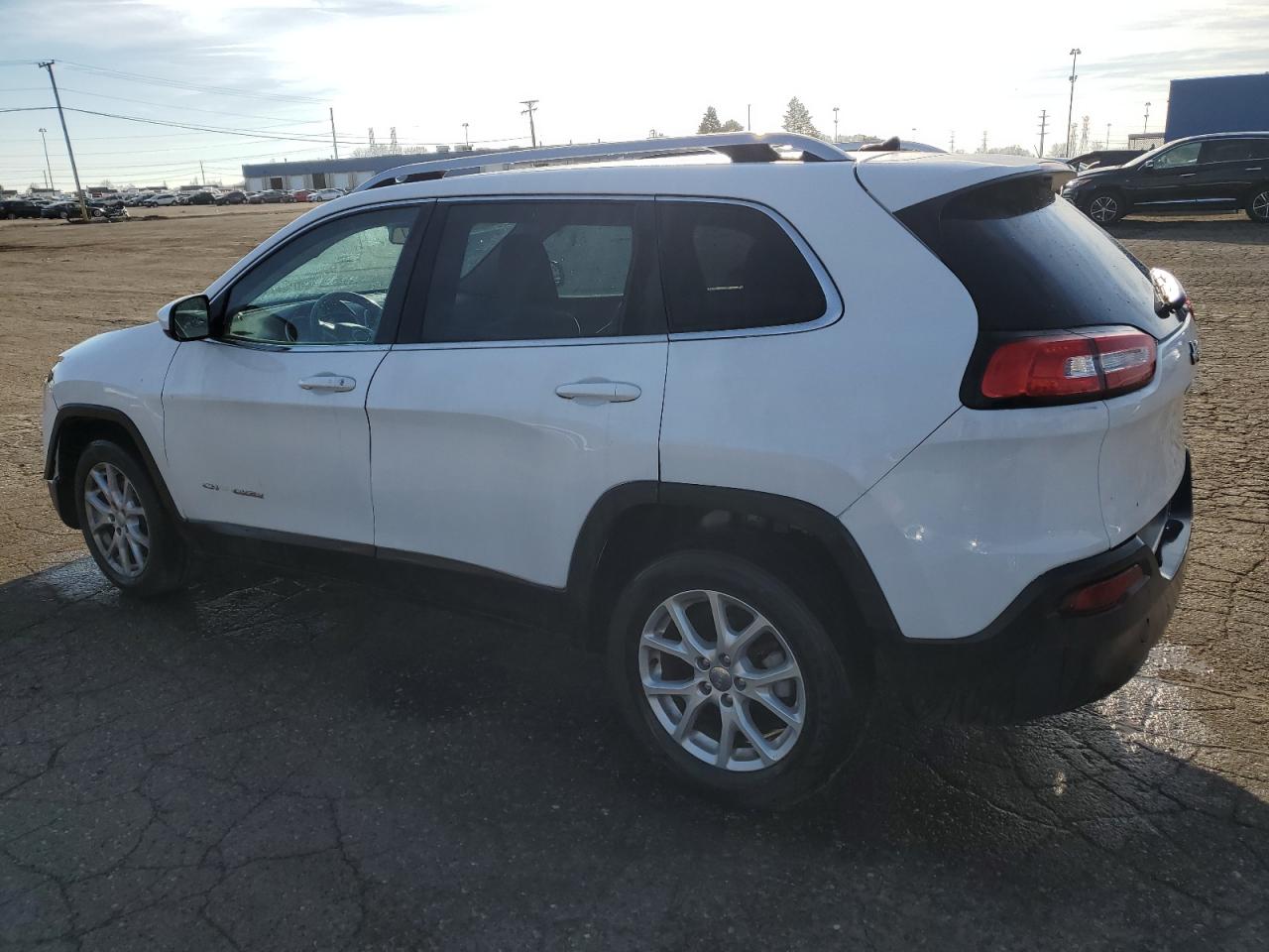 Image 2 of 2015 JEEP CHEROKEE LATITUDE 2015 with VIN 1C4PJLCB9FW770892