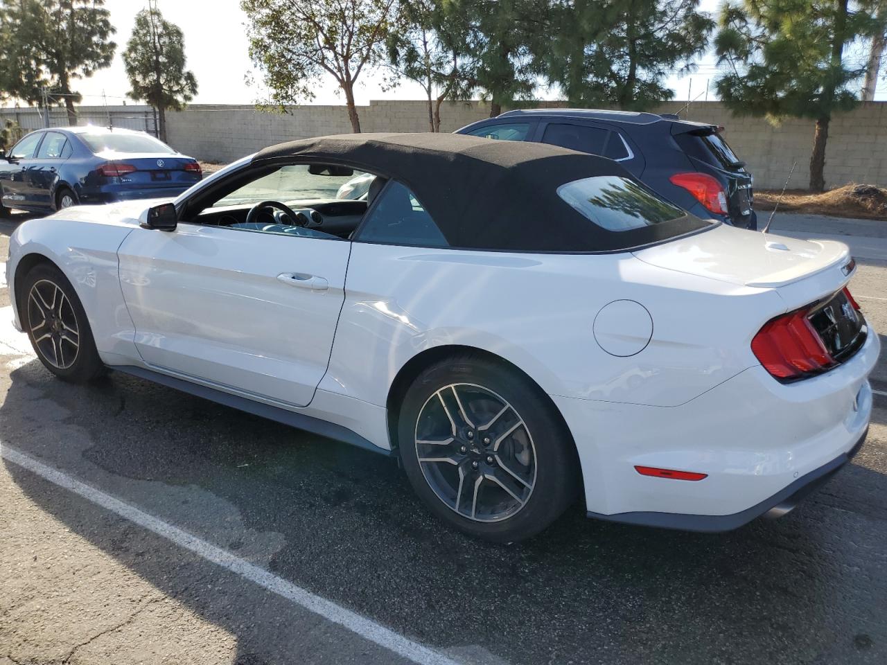 Изображение 2 2020 FORD MUSTANG  2020 с VIN 1FATP8UH5L5118985