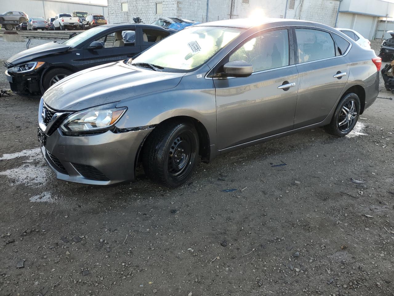 Obraz 1 z 2017 NISSAN SENTRA S 2017 z VIN 3N1AB7AP5HL661110
