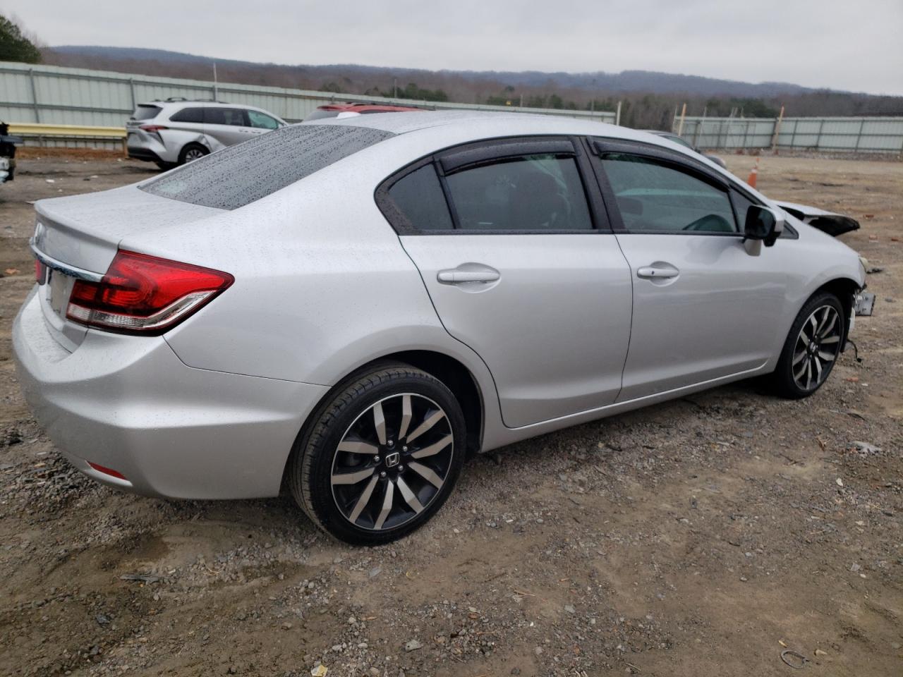Image 3 of 2015 HONDA CIVIC EXL 2015 with VIN 19XFB2F93FE091982