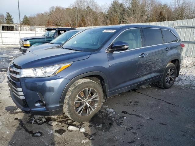 2017 TOYOTA HIGHLANDER LE 2017 image