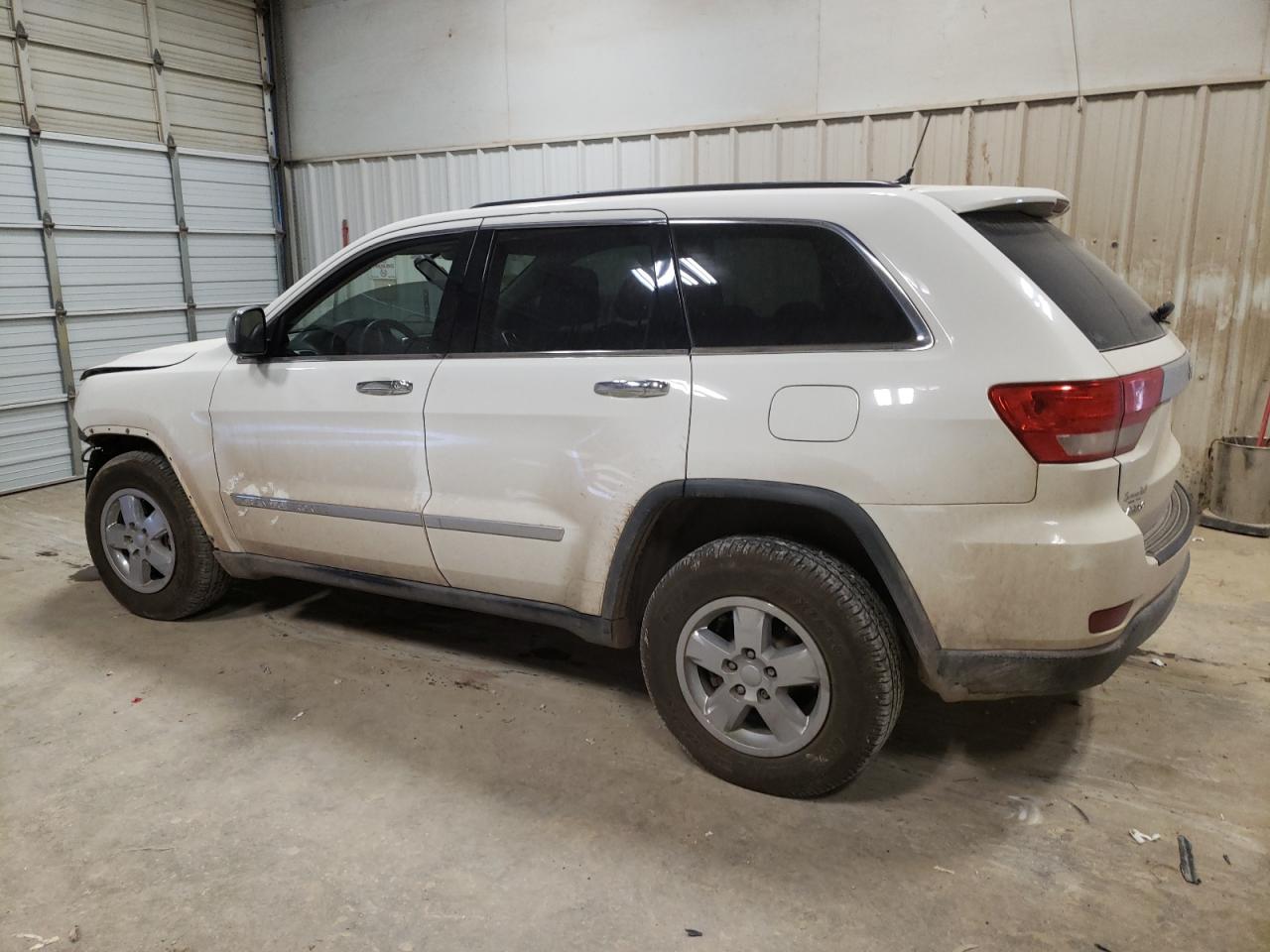 Изображение 2 2012 JEEP GRAND CHEROKEE LAREDO 2012 с VIN 1C4RJEAG5CC237633