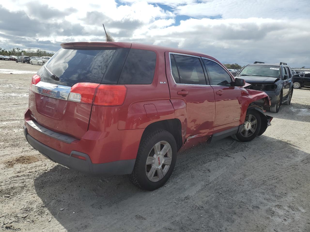 Image 3 of 2013 GMC TERRAIN SLE 2013 with VIN 2GKALMEK8D6175174