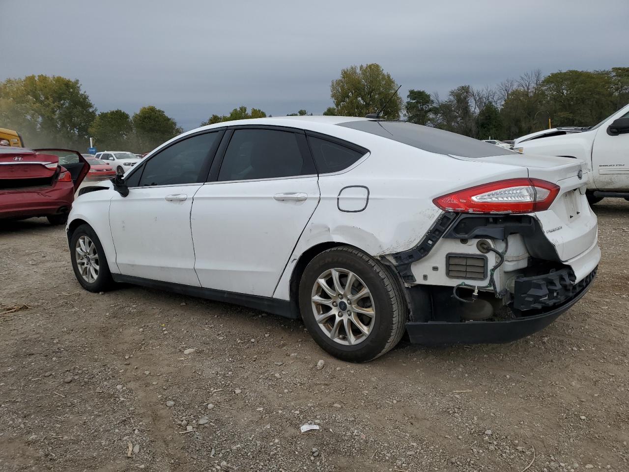 Изображение 2 2016 FORD FUSION S 2016 с VIN 3FA6P0G72GR177190