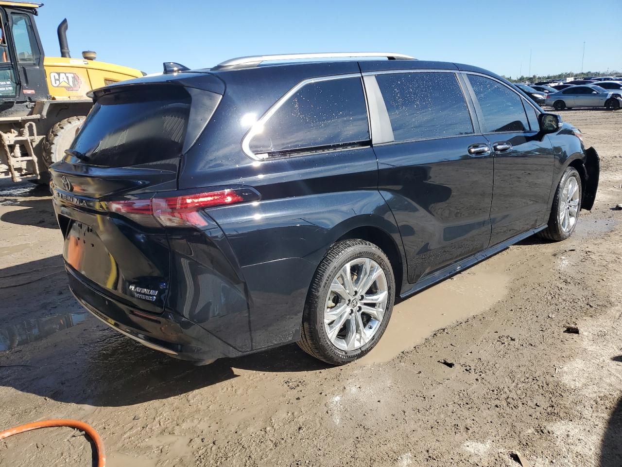 Изображение 3 2022 TOYOTA SIENNA LIMITED 2022 с VIN 5TDERKEC2NS110062