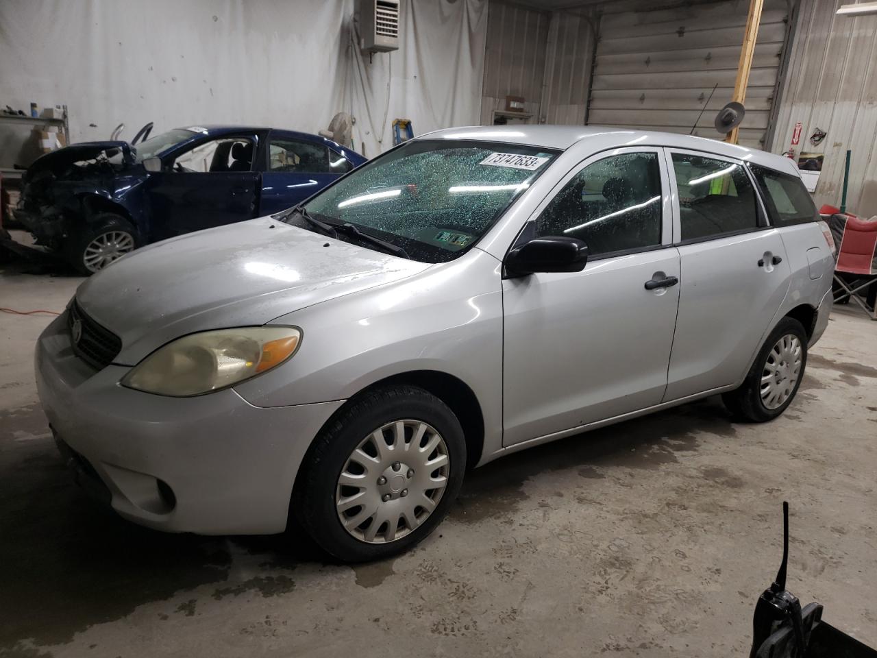 Изображение 1 2005 TOYOTA COROLLA MATRIX XR 2005 с VIN 2T1KR32E25C388192