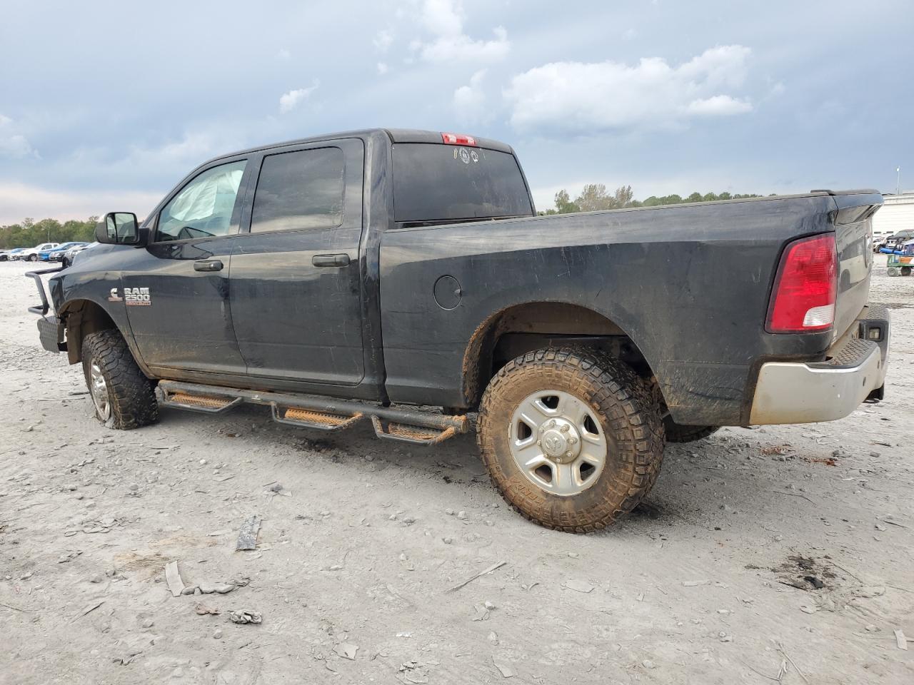 Изображение 2 2017 RAM 2500 ST 2017 с VIN 3C6UR5CL4HG671390