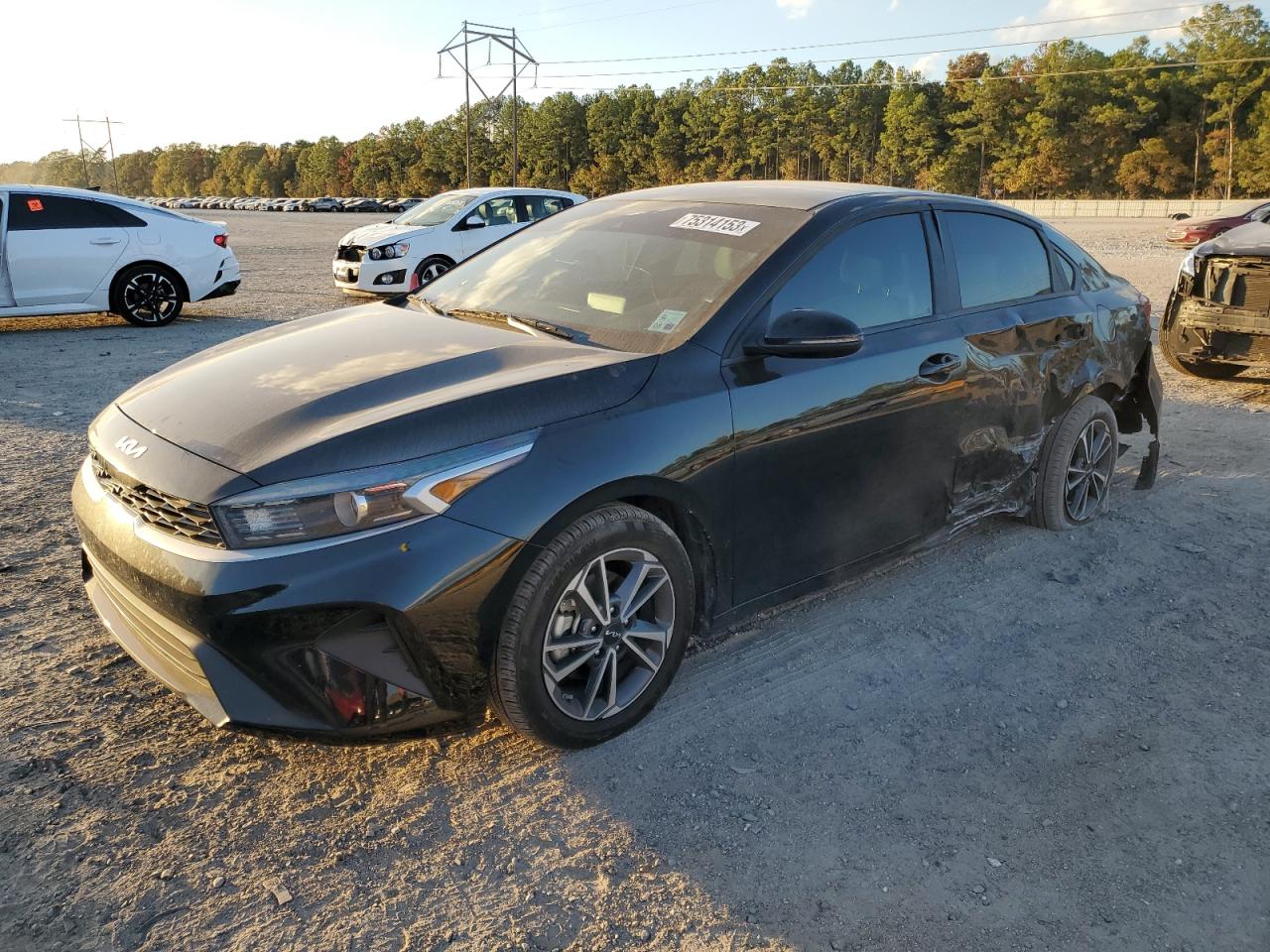 Изображение 1 2023 KIA FORTE LX 2023 с VIN 3KPF24AD0PE513716
