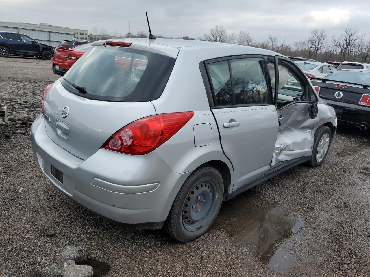 Image 3 of 2010 NISSAN VERSA S 2010 with VIN 3N1BC1CP2AL456507