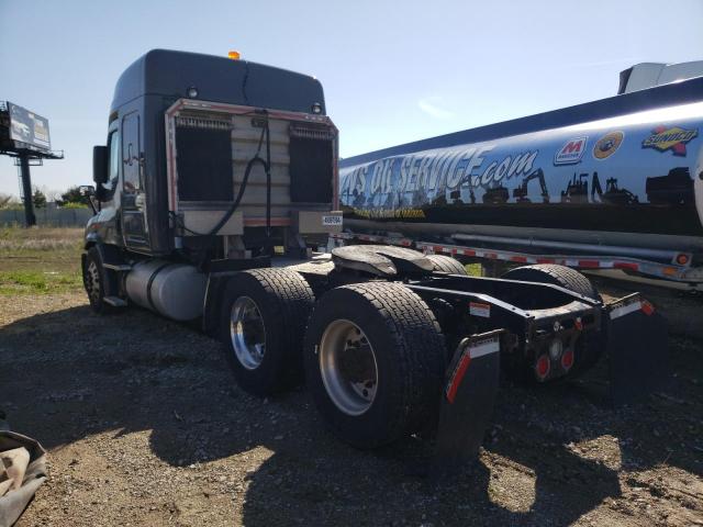Image 3 of 2017 FREIGHTLINER CASCADIA 113  2017 with VIN 1FUJGHDV7HLJG0461