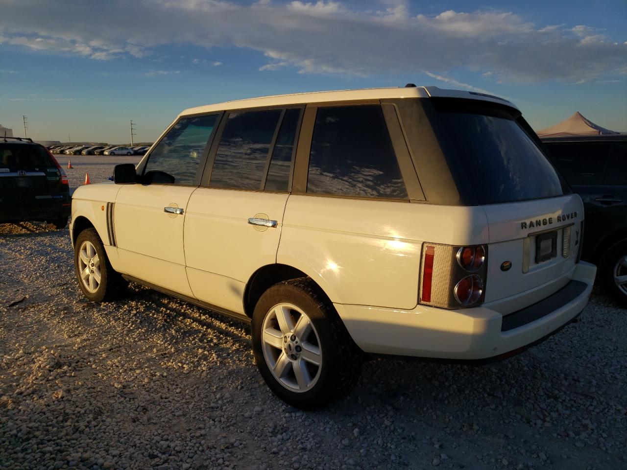 Image 2 of 2004 LAND ROVER RANGE ROVER HSE 2004 with VIN SALME11414A162495