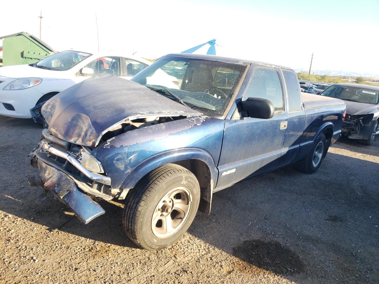 Image 1 of 2003 CHEVROLET S TRUCK S10 2003 with VIN 1GCCS19H038117556