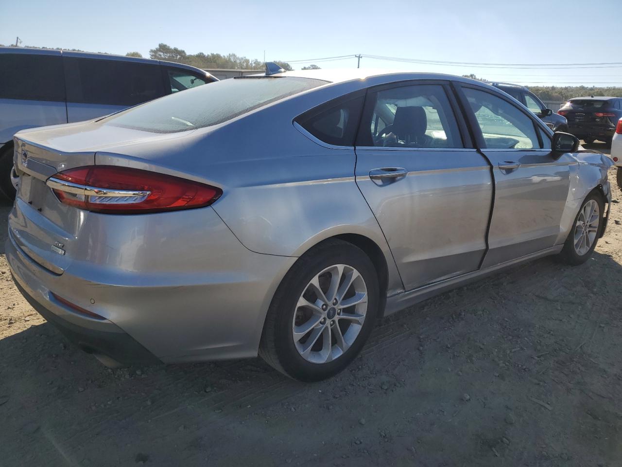 Image 3 of 2020 FORD FUSION SE 2020 with VIN 3FA6P0HD9LR184863