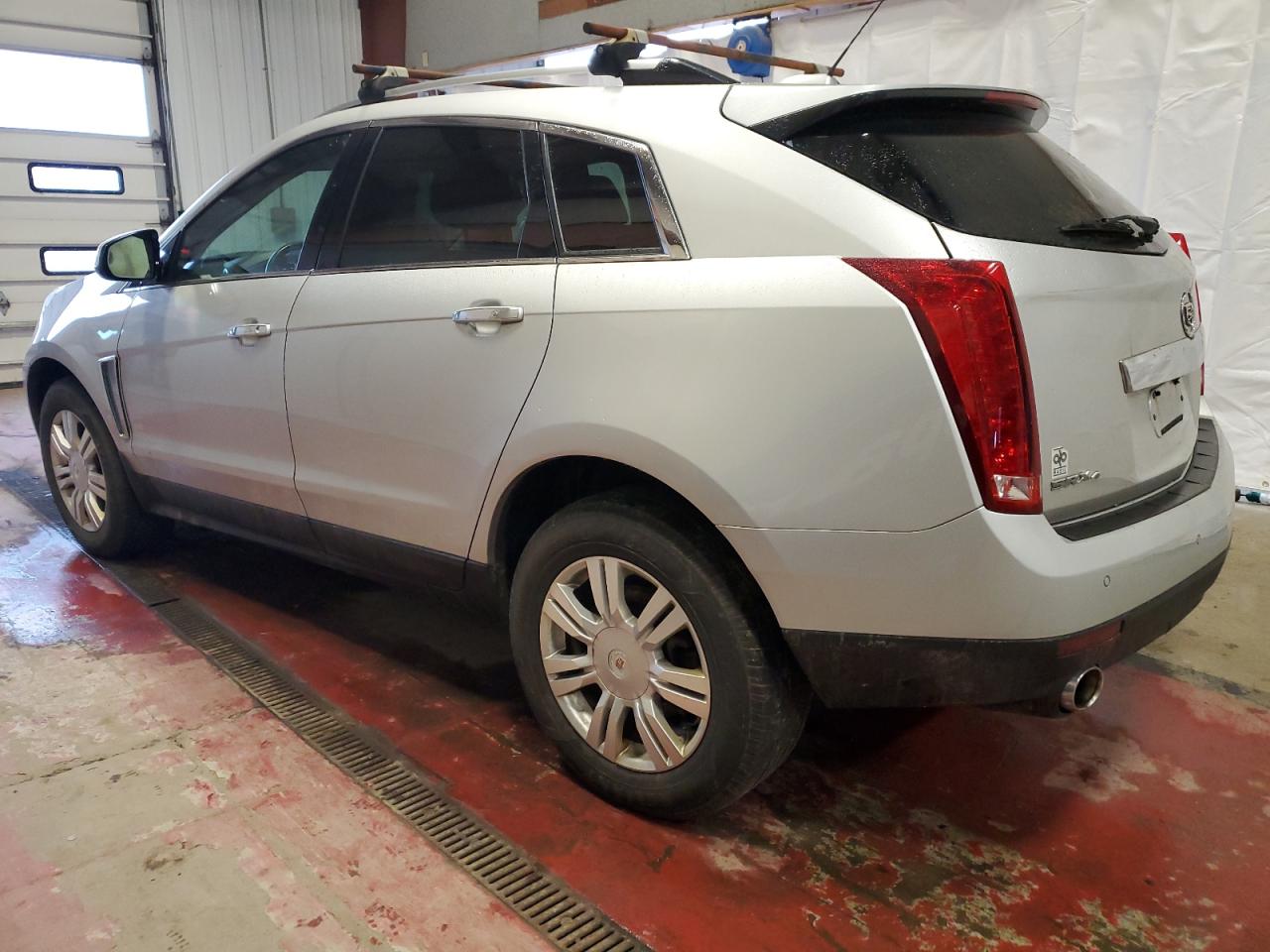 Image 2 of 2015 CADILLAC SRX LUXURY COLLECTION 2015 with VIN 3GYFNEE37FS515651