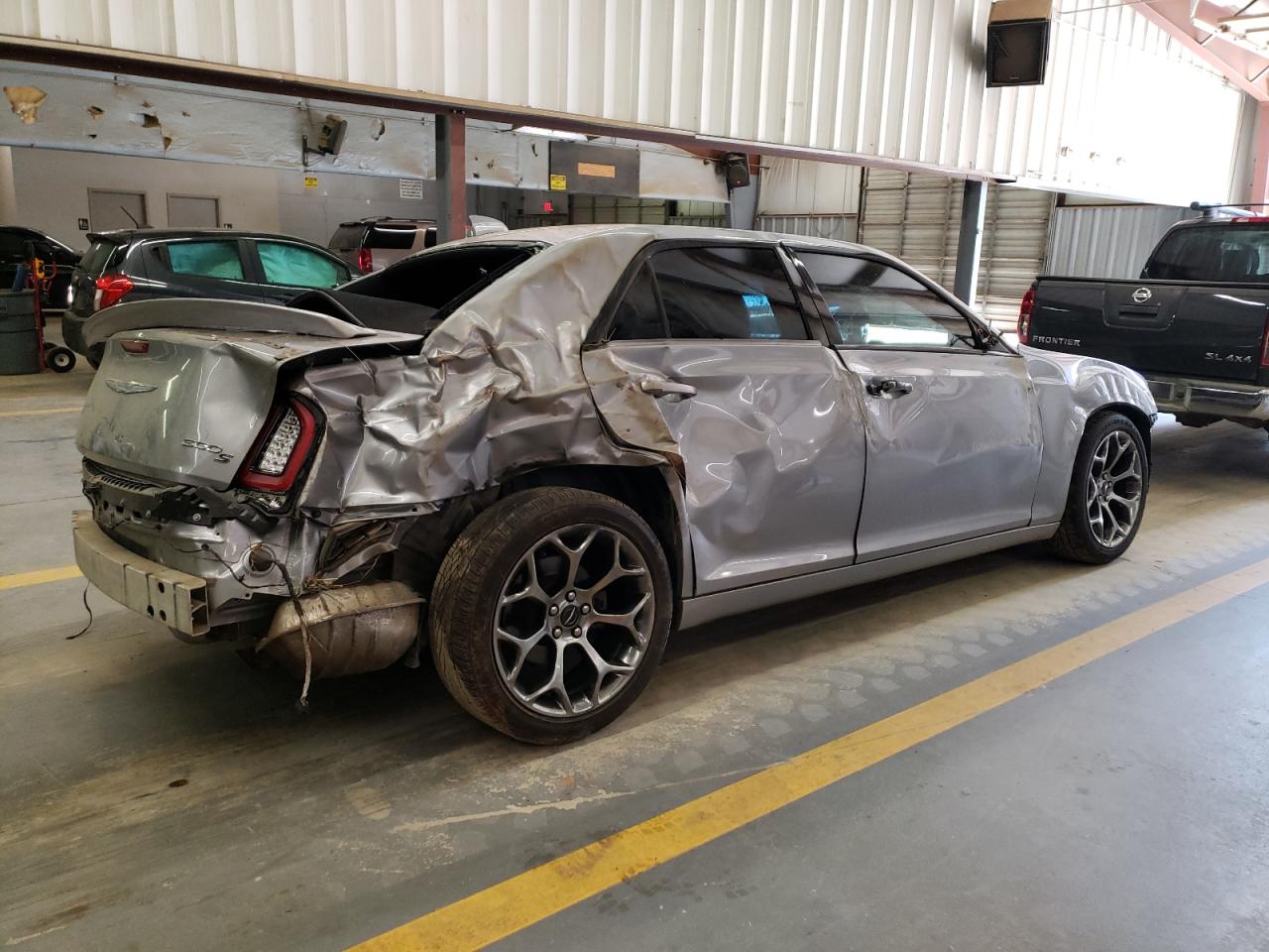 Image 3 of 2018 CHRYSLER 300 S 2018 with VIN 2C3CCABG3JH274721