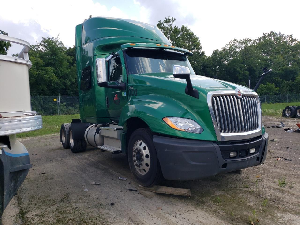 2018 INTERNATIONAL LT625  2018 image