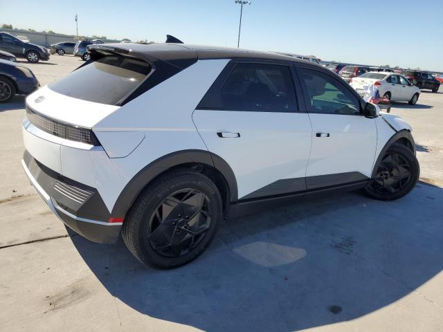 Image 3 of 2022 HYUNDAI IONIQ 5 SEL 2022 with VIN KM8KN4AEXNU091172