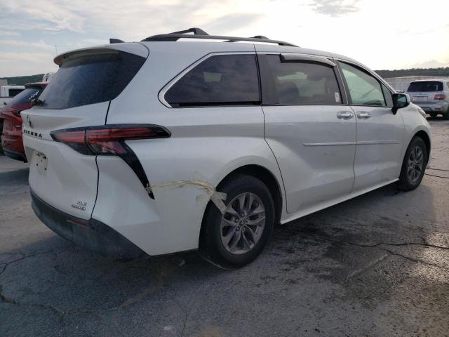Image 3 of 2022 TOYOTA SIENNA XLE 2022 with VIN 5TDYSKFC9NS043122