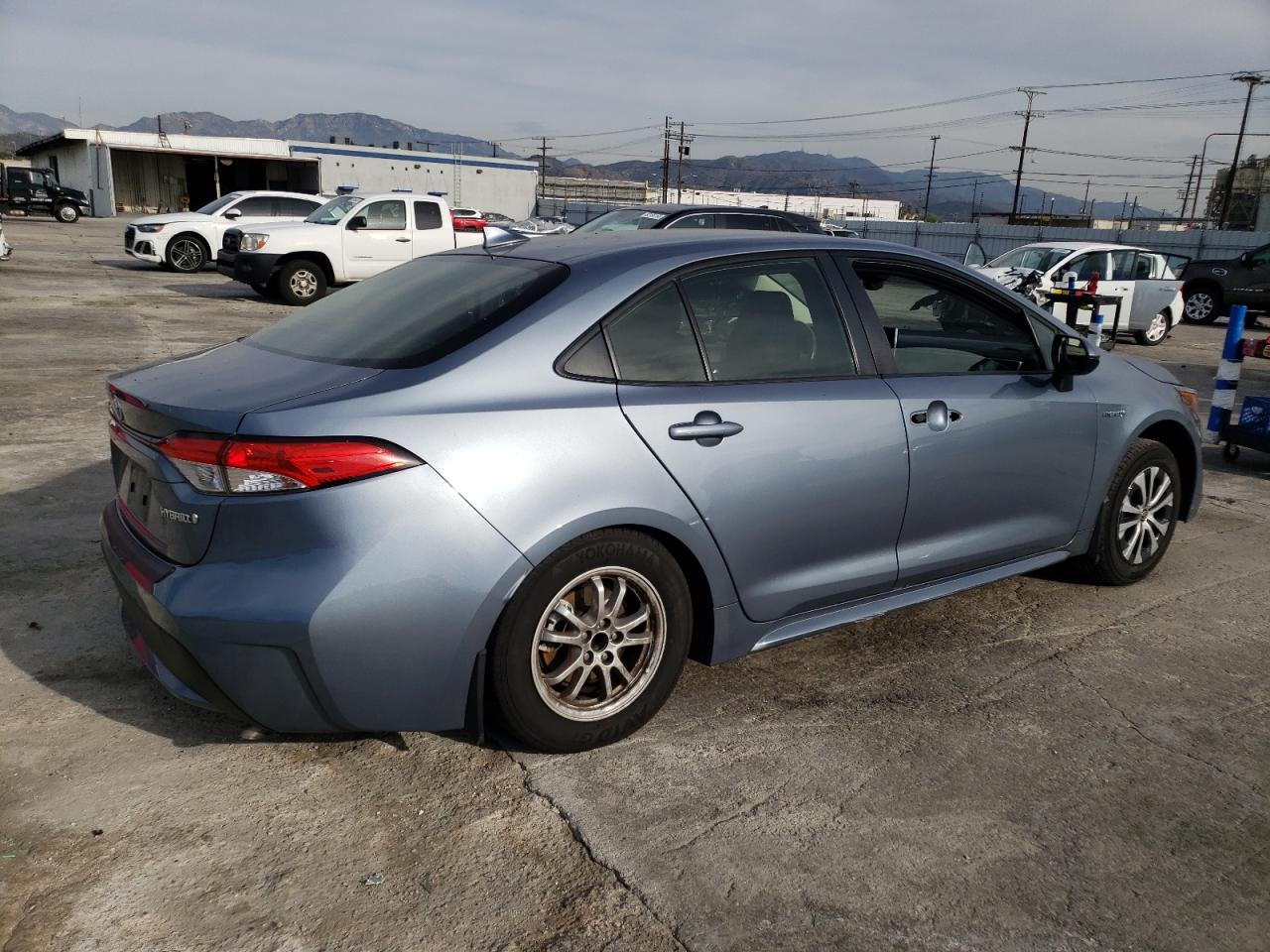 Image 3 of 2021 TOYOTA COROLLA LE 2021 with VIN JTDEAMDE3MJ029797