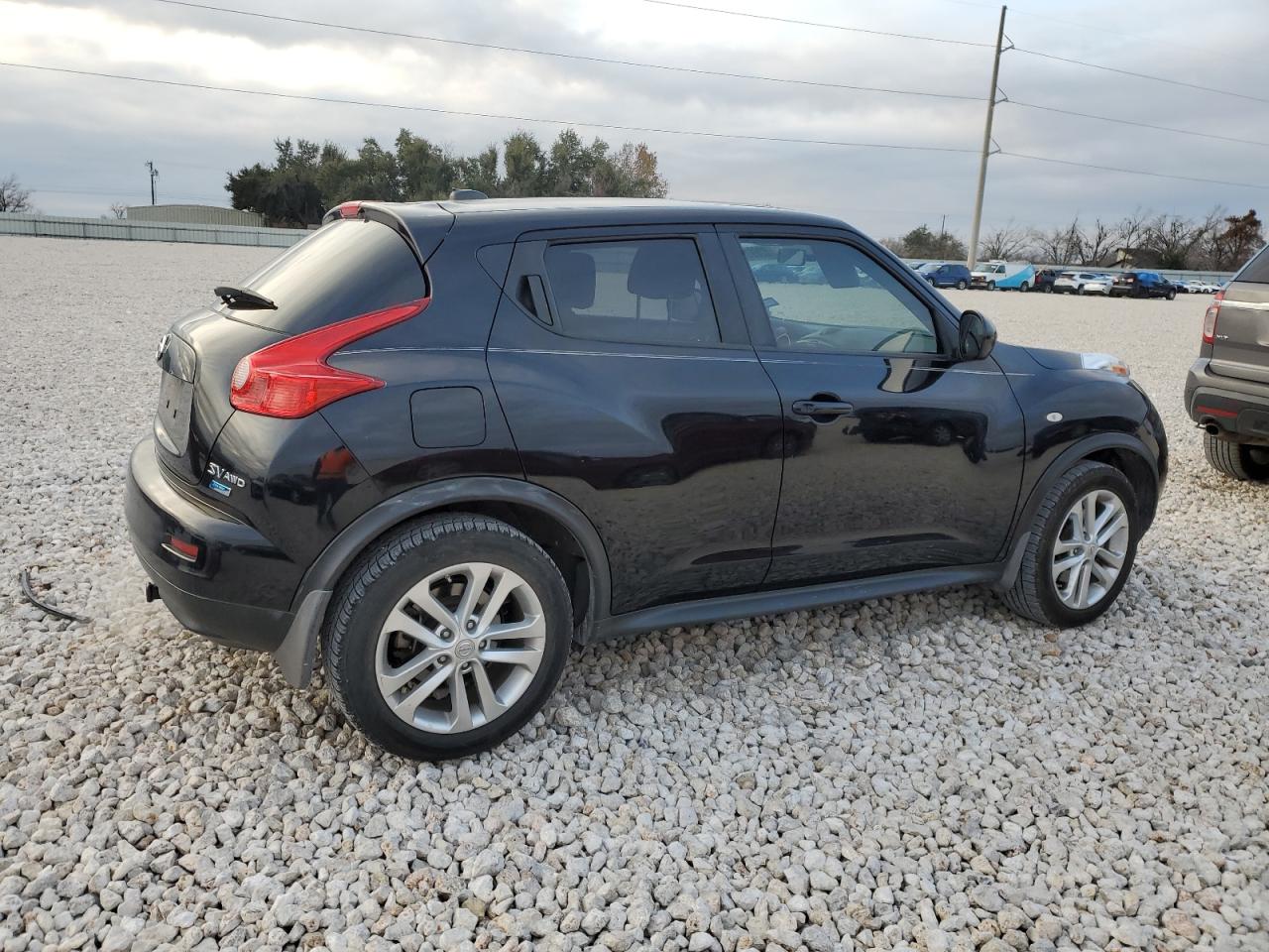 Image 3 of 2012 NISSAN JUKE S 2012 with VIN JN8AF5MV5CT125749