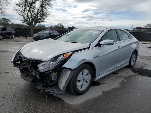 Image 1 of 2015 HYUNDAI SONATA HYBRID 2015 with VIN KMHEC4A43FA135350
