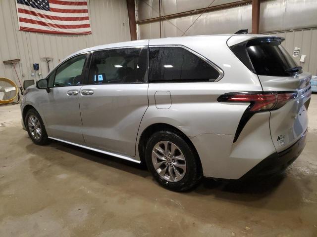 Image 2 of 2022 TOYOTA SIENNA XLE 2022 with VIN 5TDYSKFC3NS056383