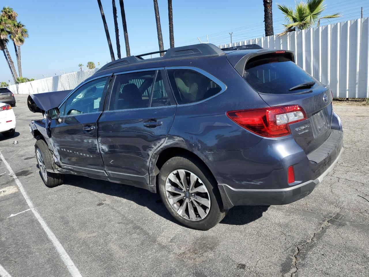 Obraz 2 z 2015 SUBARU OUTBACK 3.6R LIMITED 2015 z VIN 4S4BSENC7F3312841