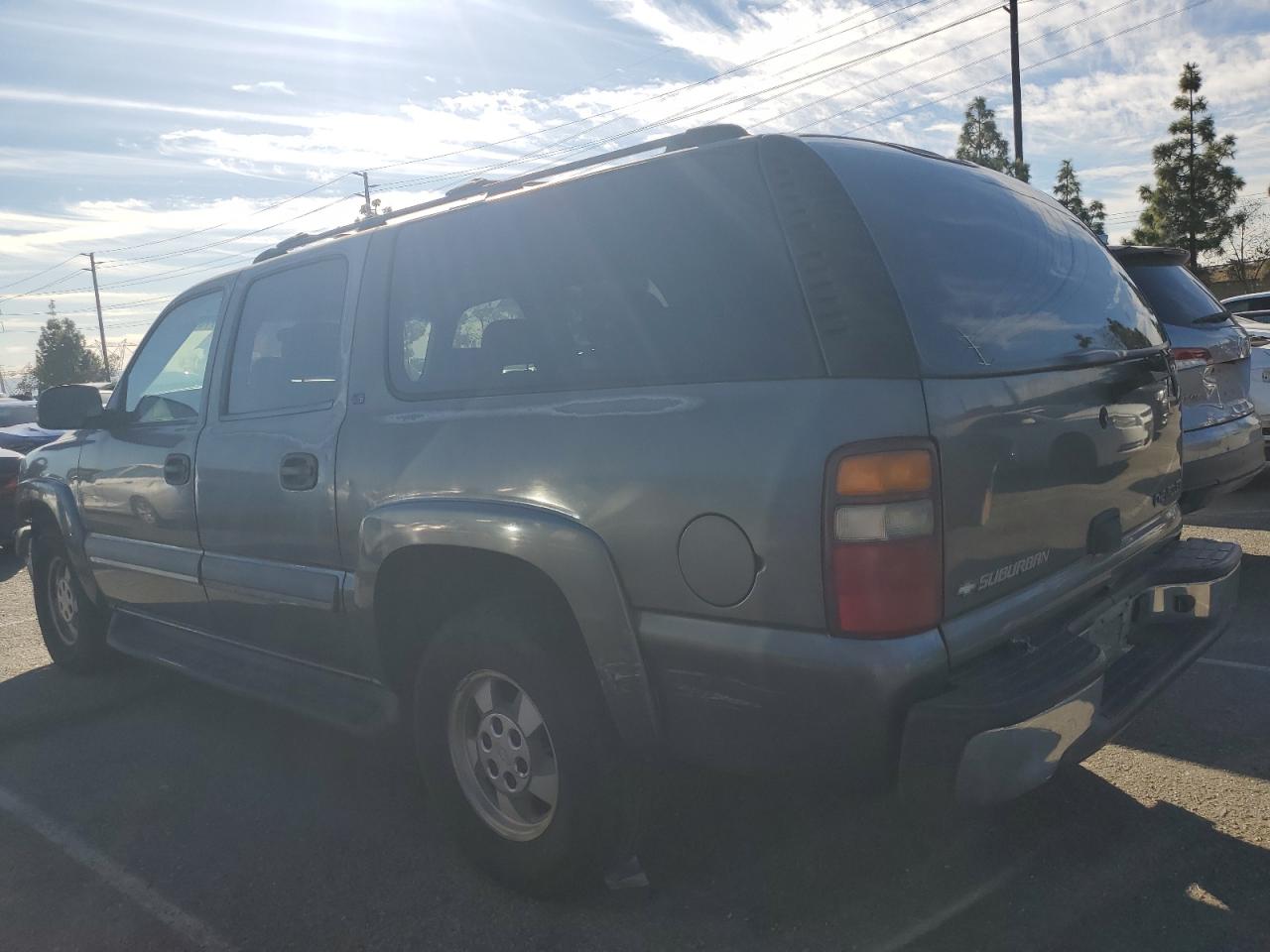 Изображение 2 2002 CHEVROLET SUBURBAN C1500 2002 с VIN 1GNEC16T12J152362