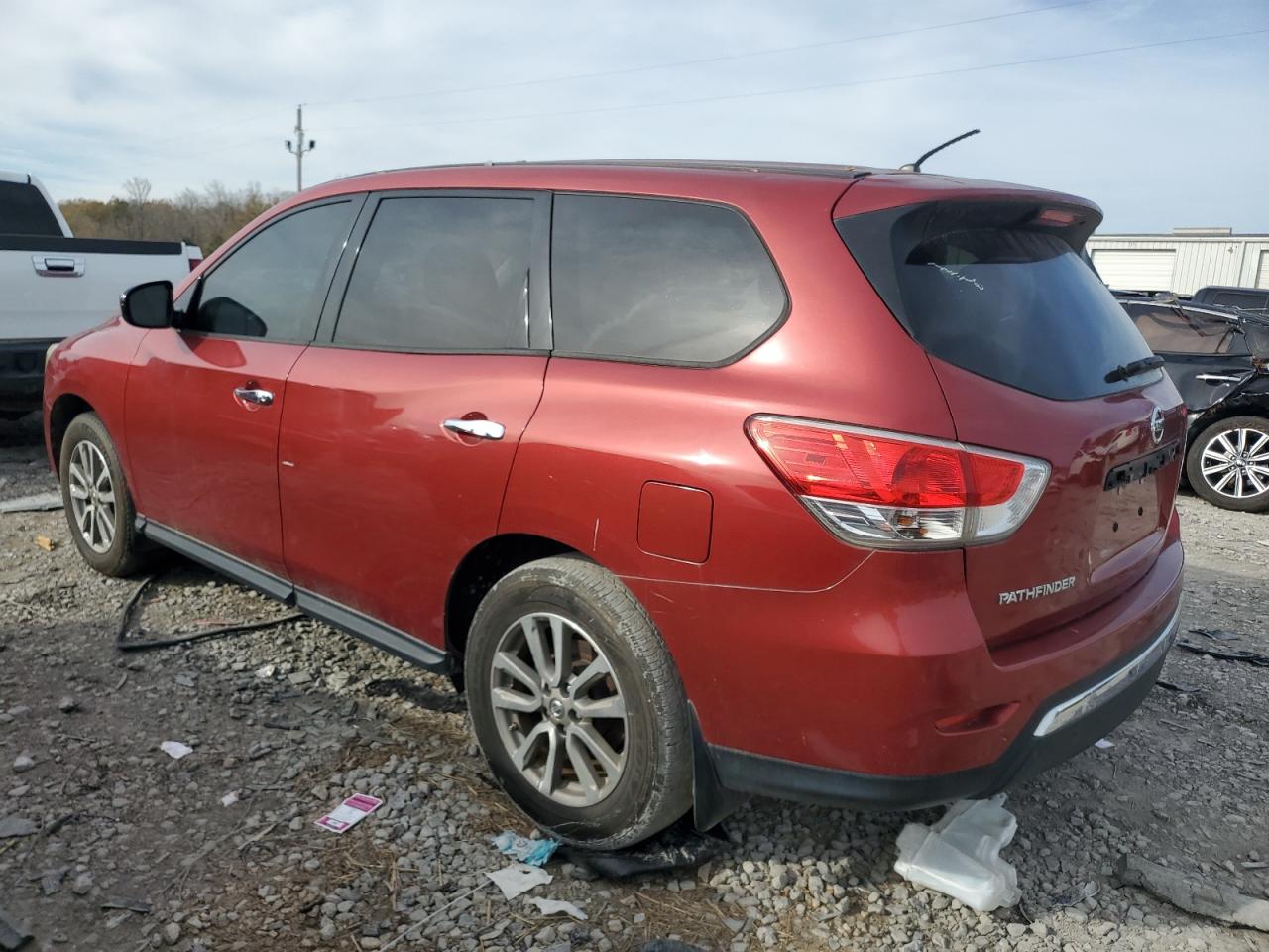 Image 2 of 2014 NISSAN PATHFINDER S 2014 with VIN 5N1AR2MN8EC690738