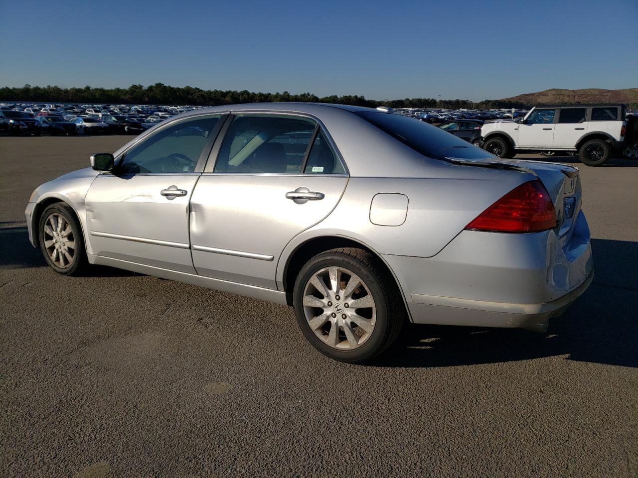 Image 2 of 2007 HONDA ACCORD EX 2007 with VIN 1HGCM66897A040729