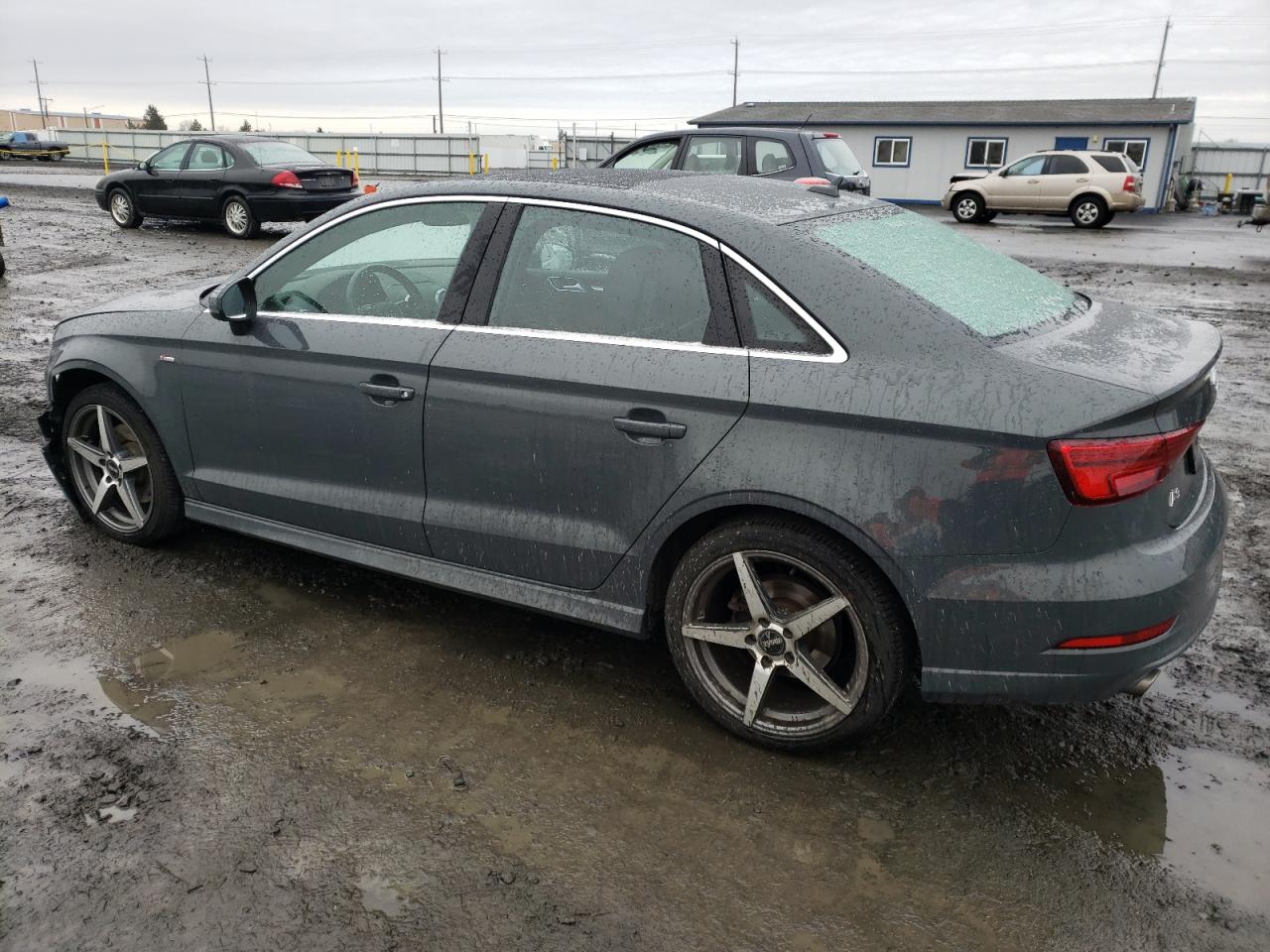 Obraz 2 z 2017 AUDI A3 PREMIUM PLUS 2017 z VIN WAUJ8GFF4H1068919