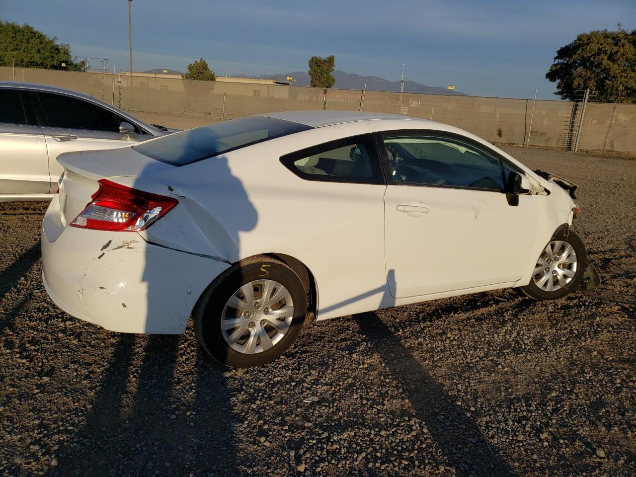 Изображение 3 2012 HONDA CIVIC LX 2012 с VIN 2HGFG3B50CH526372