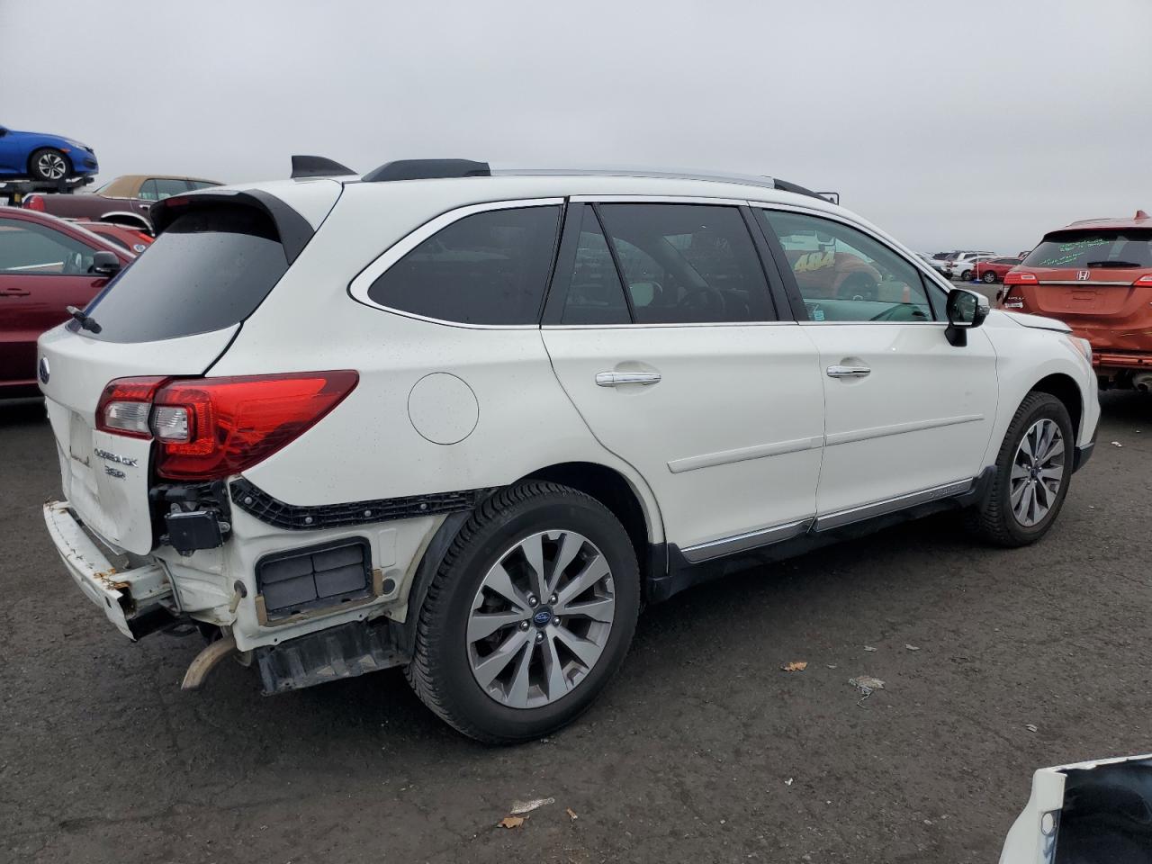 Image 3 of 2017 SUBARU OUTBACK TOURING 2017 with VIN 4S4BSETC8H3368499