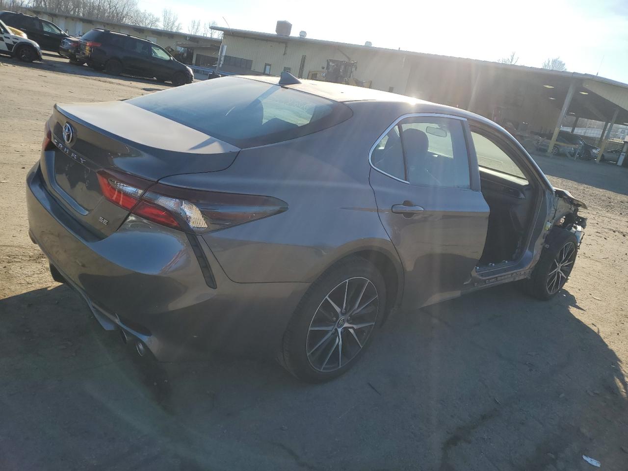 Изображение 3 2021 TOYOTA CAMRY SE 2021 с VIN 4T1G11AKXMU520623