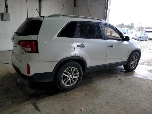 Image 3 of 2015 KIA SORENTO LX 2015 with VIN 5XYKTCA64FG572177