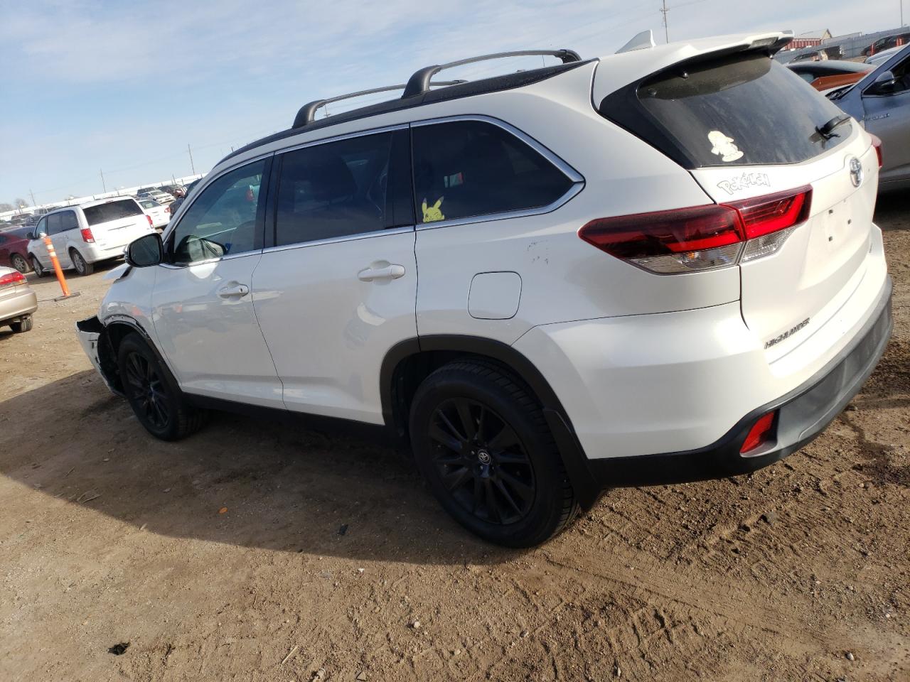 Image 2 of 2019 TOYOTA HIGHLANDER SE 2019 with VIN 5TDJZRFH1KS567300