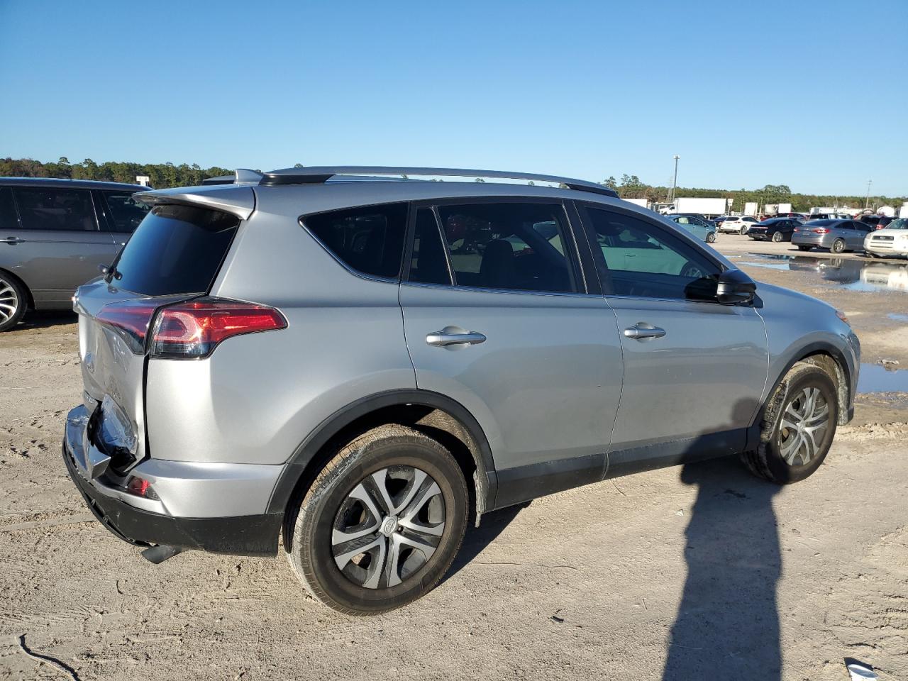 Изображение 3 2017 TOYOTA RAV4 LE 2017 с VIN 2T3ZFREVXHW313773