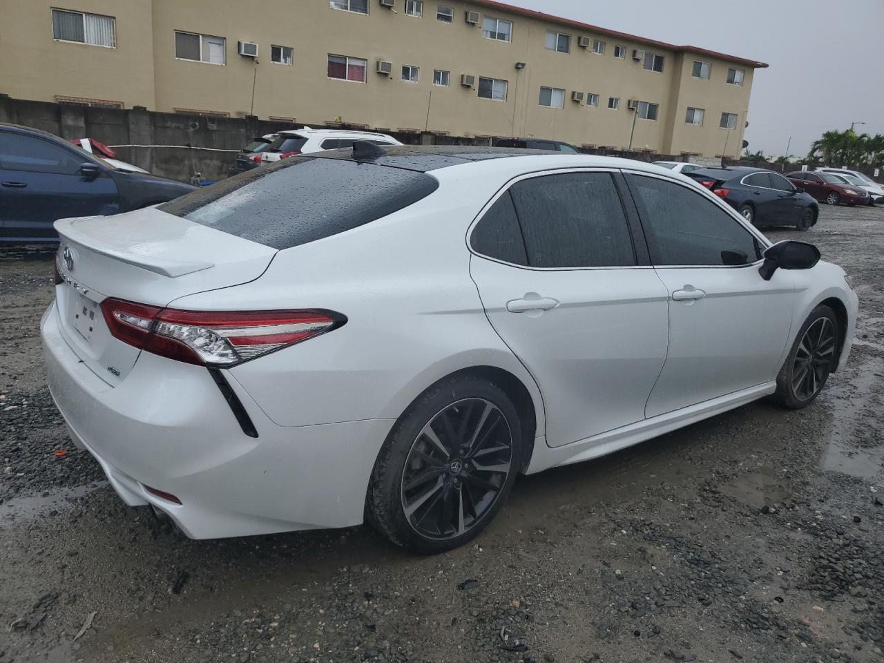 Obraz 3 z 2019 TOYOTA CAMRY XSE 2019 z VIN 4T1B61HK3KU816226