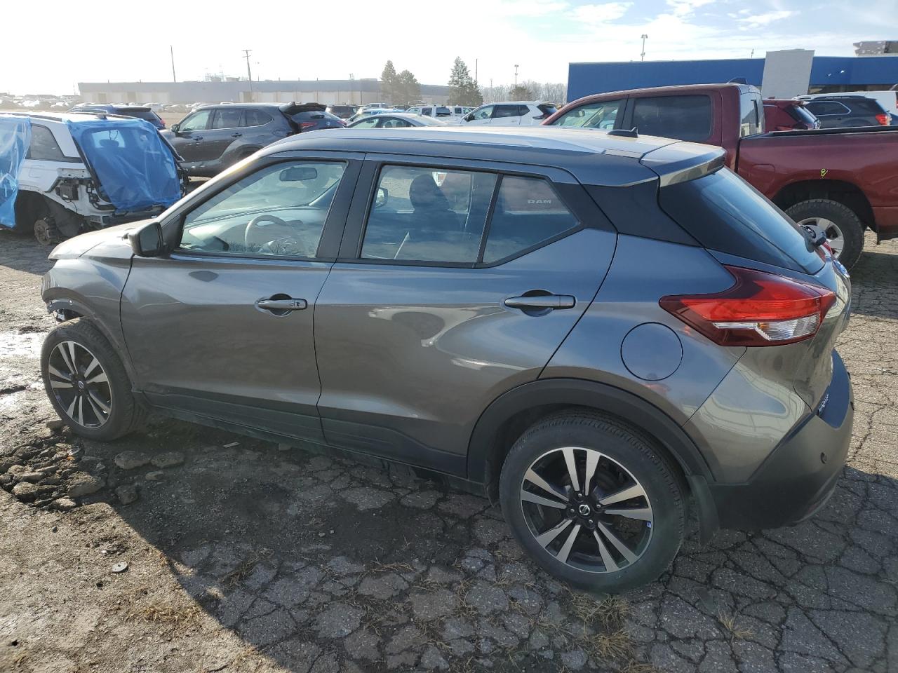 Изображение 2 2020 NISSAN KICKS SV 2020 с VIN 3N1CP5CV5LL550236