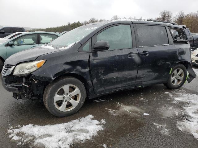 Изображение 1 2015 TOYOTA SIENNA LE 2015 с VIN 5TDKK3DC0FS615808