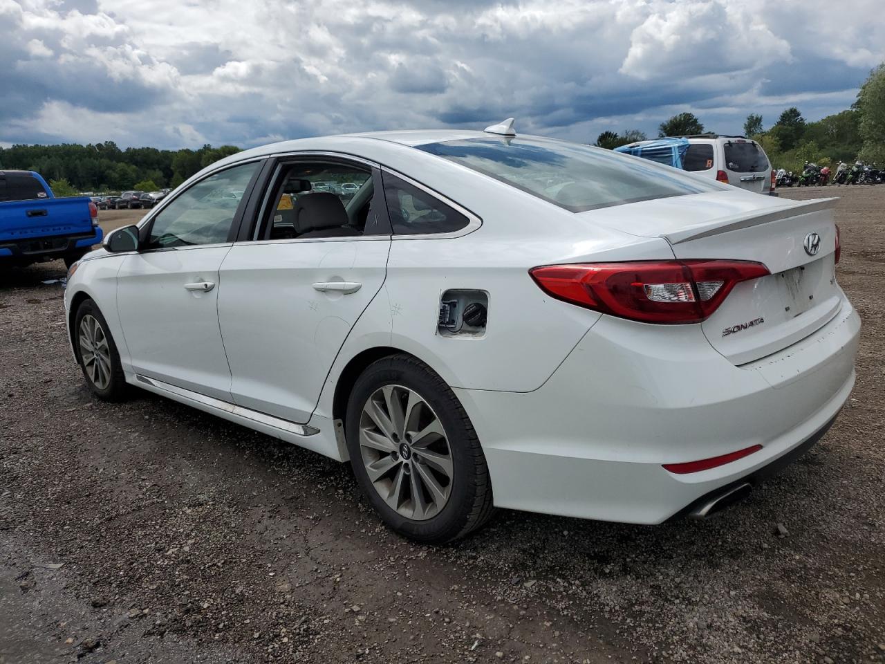 Obraz 2 z 2015 HYUNDAI SONATA SPORT 2015 z VIN 5NPE34AF7FH125774