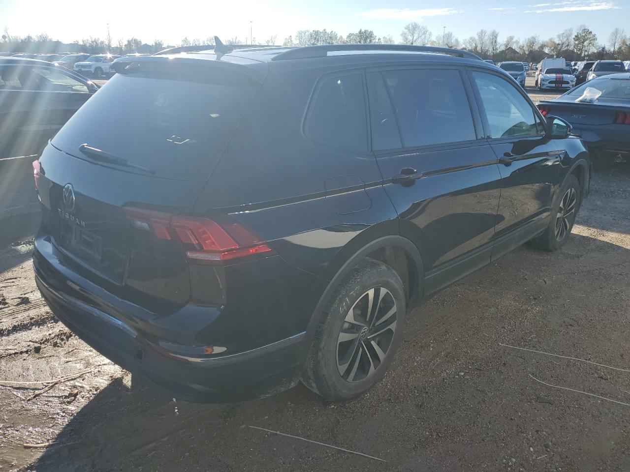 Image 3 of 2022 VOLKSWAGEN TIGUAN S 2022 with VIN 3VV1B7AX2NM049886