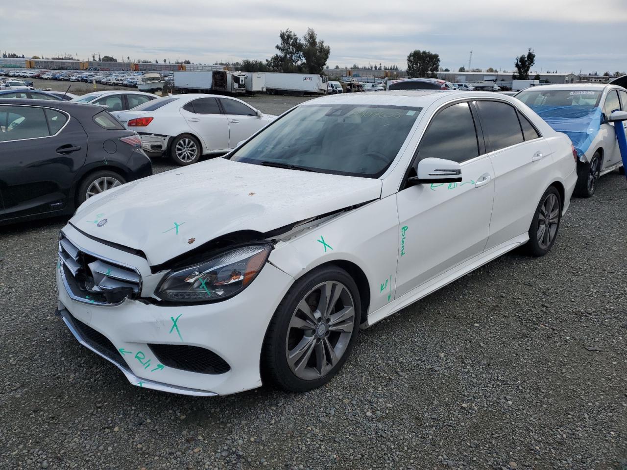 Image 1 of 2014 MERCEDES-BENZ E 350 2014 with VIN WDDHF5KB2EA962790
