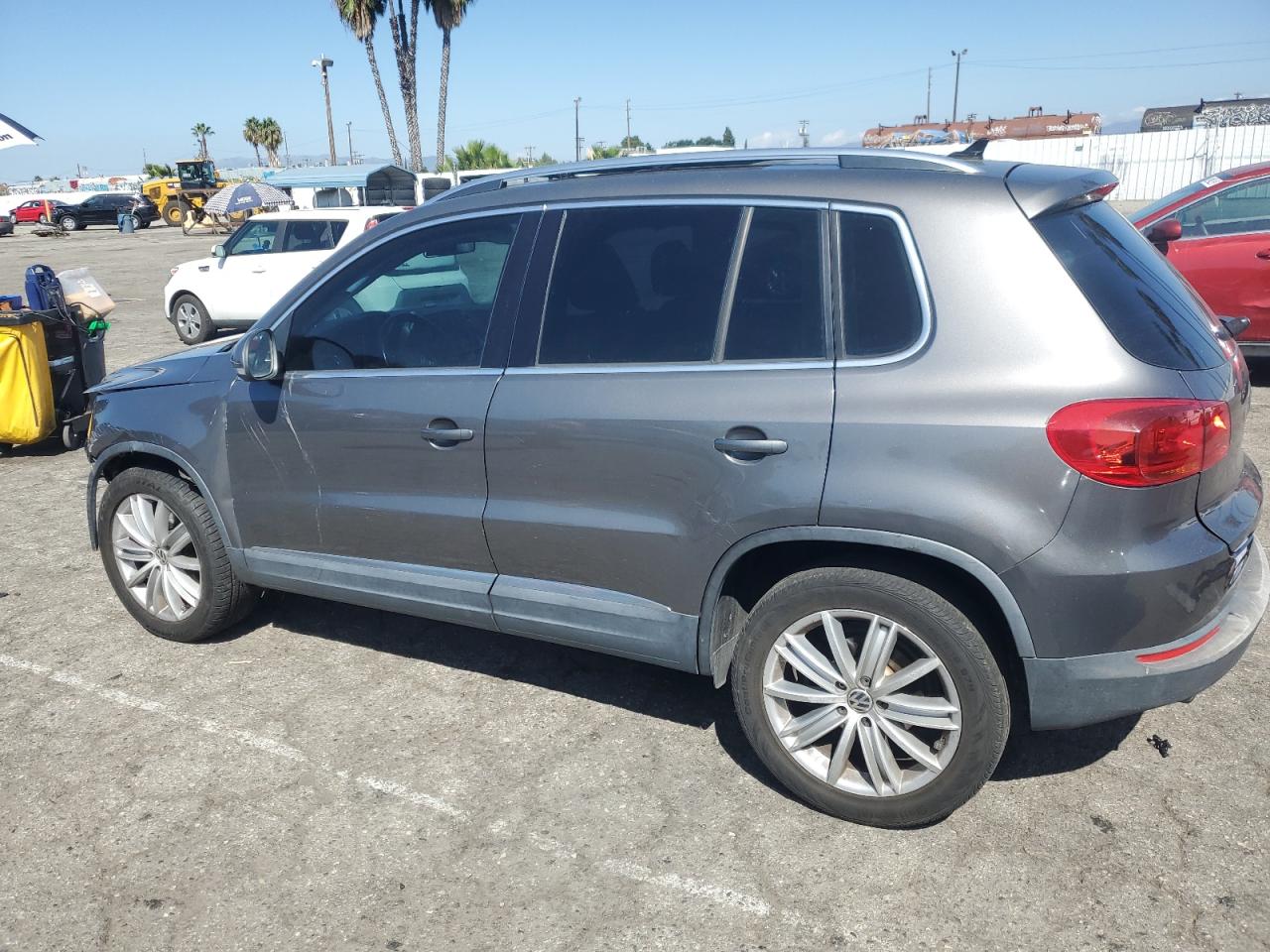 Изображение 2 2012 VOLKSWAGEN TIGUAN S 2012 с VIN WVGAV7AX0CW001723