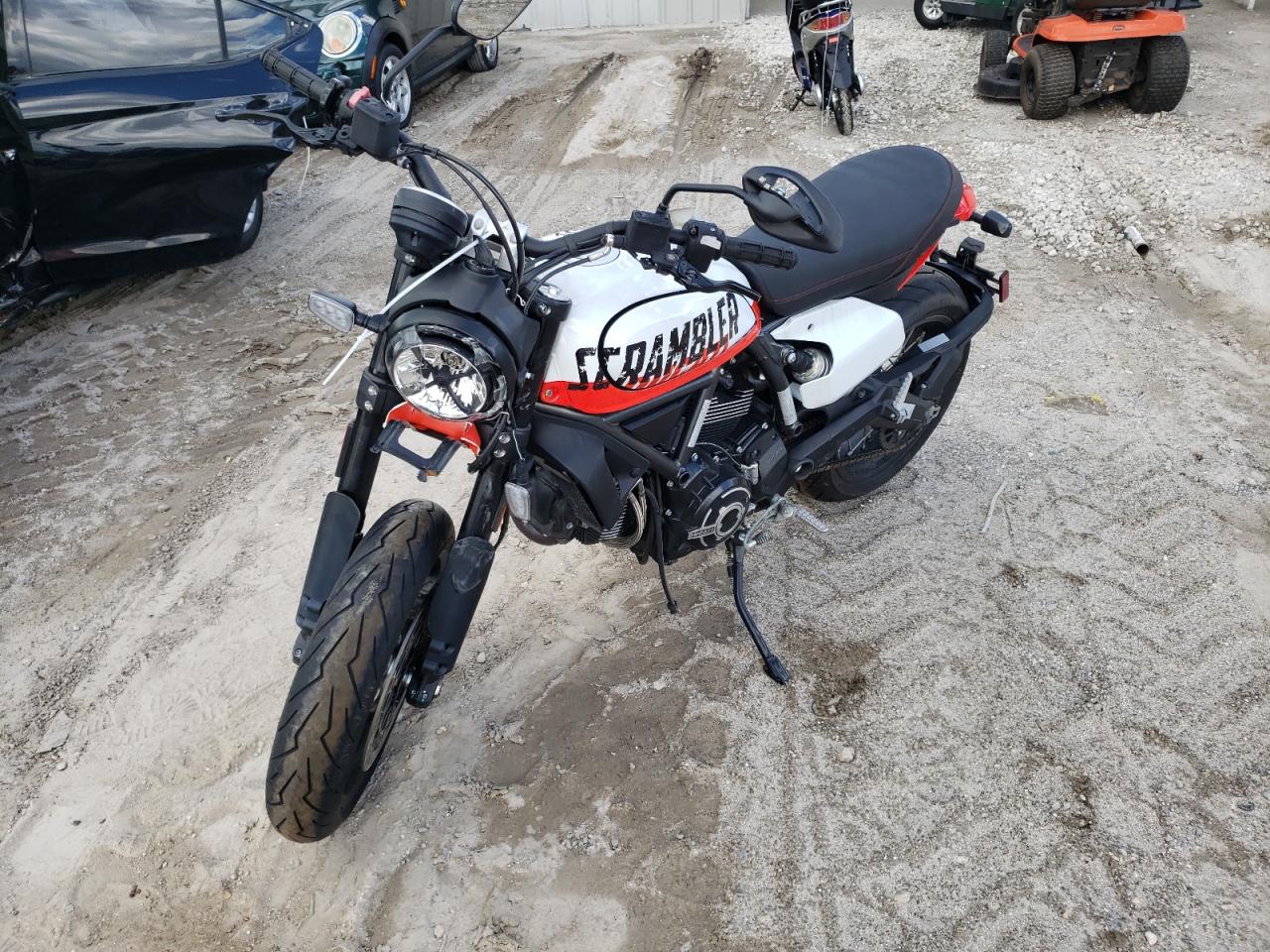 Image 2 of Ducati Scrambler Desert Sled 2022 with VIN ML0KAFPM4NT006410