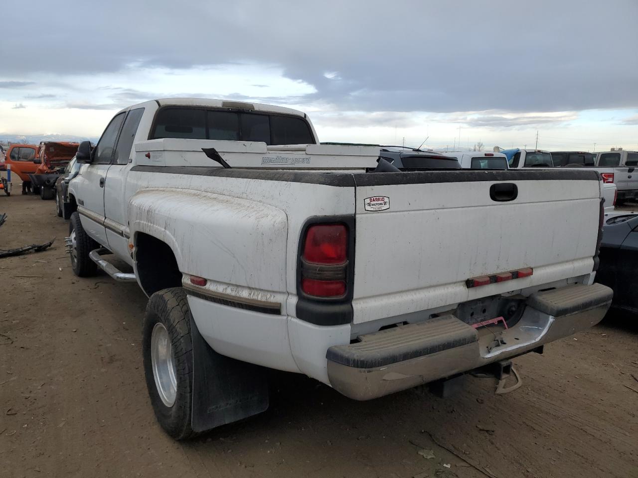 Image 2 of 1997 DODGE RAM 3500  1997 with VIN 3B7MF33D0VM592603